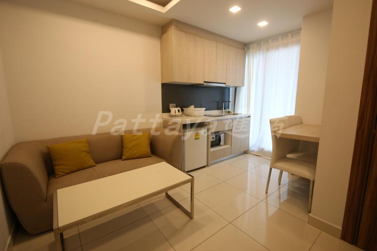 Arcadia Waters Condo Resort Pattaya Exterior photo